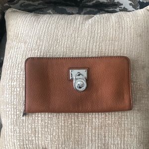 Michael Kors wallet (camel)